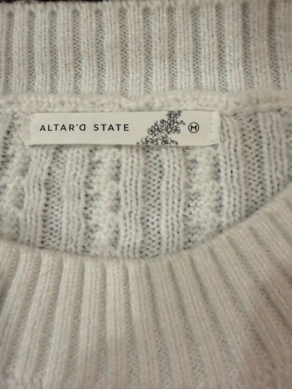 Altar’d State Ivory Cable Knit Cropped Sweater Boho Cozy M - Picture 3 of 8